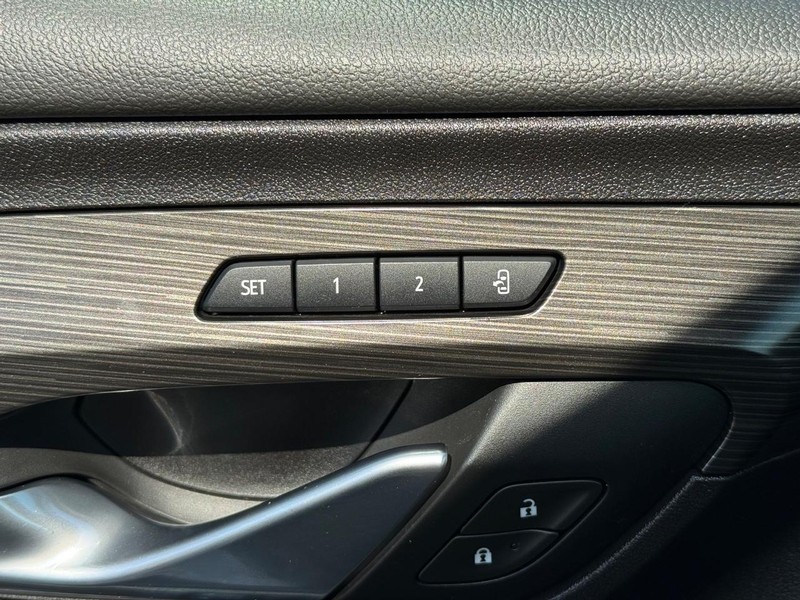 GMC Terrain Vehicle Image 16