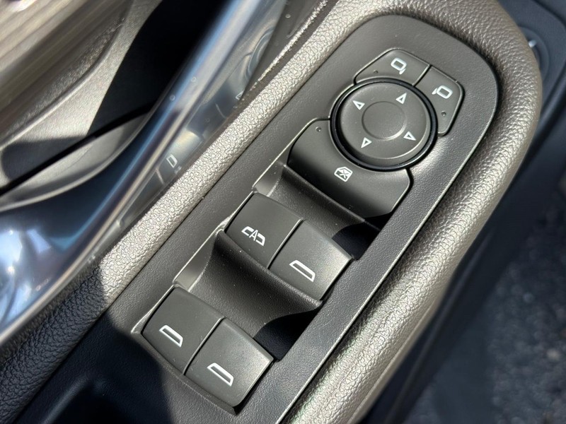 GMC Terrain Vehicle Image 22
