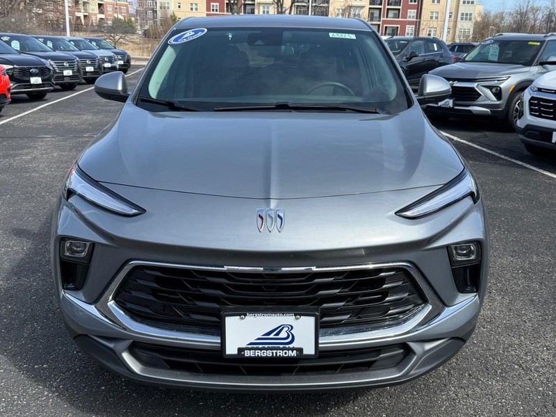 Buick Encore GX Vehicle Image 09