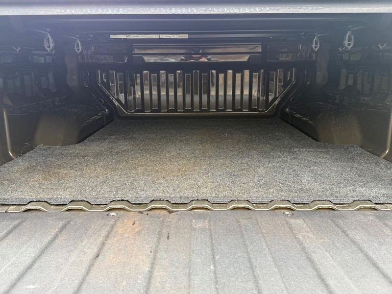 Chevrolet Colorado Vehicle Full-screen Gallery Image 05