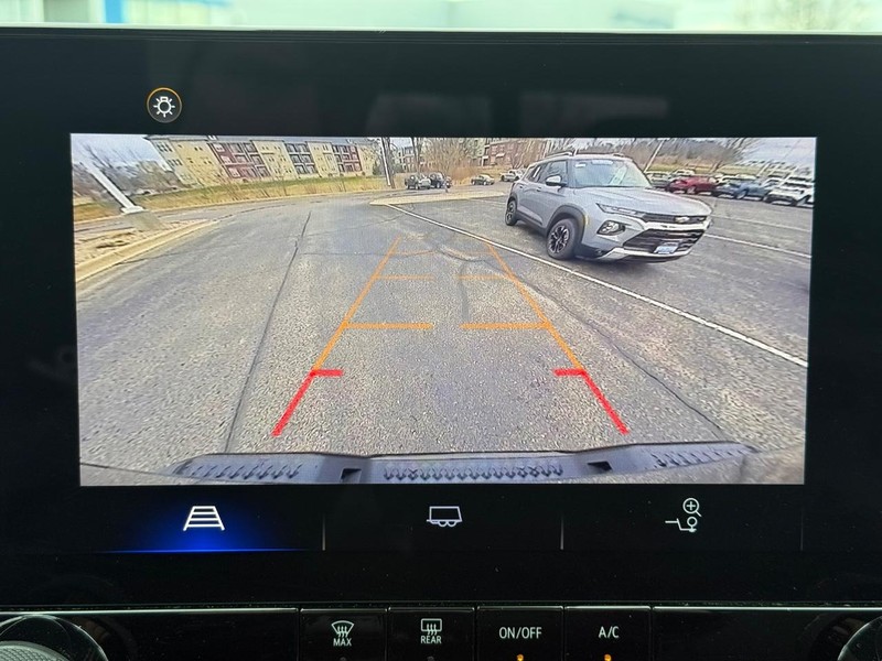 Chevrolet Colorado Vehicle Full-screen Gallery Image 20