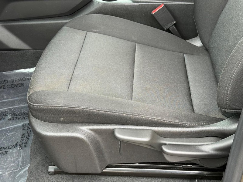 Chevrolet Colorado Vehicle Full-screen Gallery Image 22