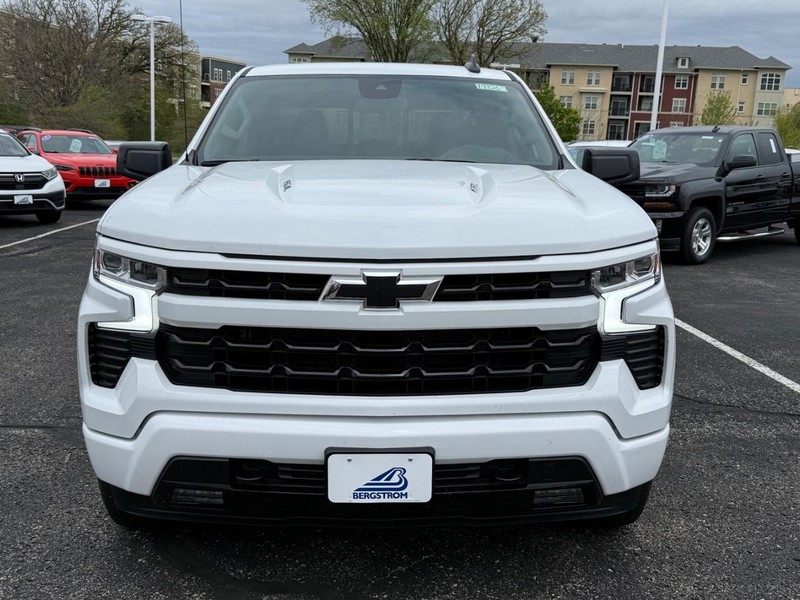 Chevrolet Silverado 1500 Vehicle Full-screen Gallery Image 09