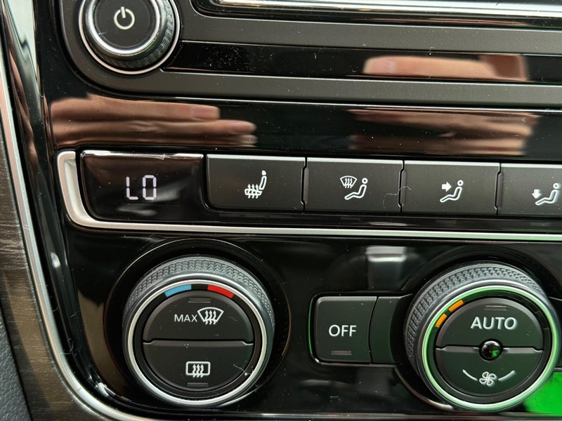Volkswagen Passat Vehicle Image 20