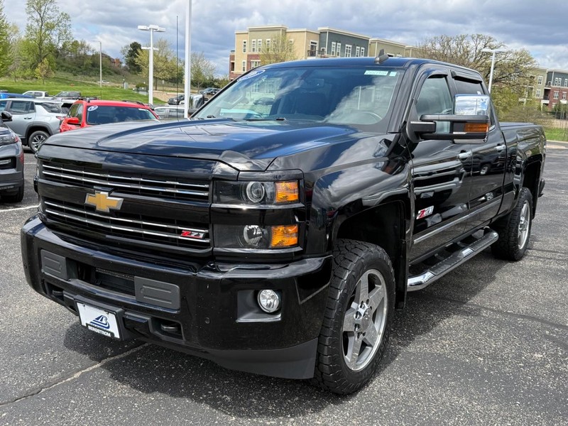 Chevrolet Silverado 2500HD Built After Aug 14 Vehicle Image 08