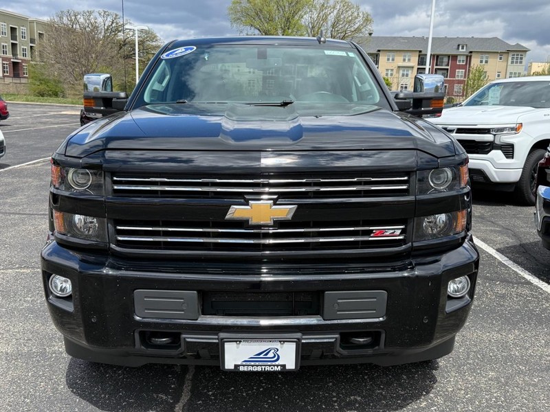 Chevrolet Silverado 2500HD Built After Aug 14 Vehicle Image 09