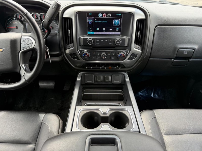 Chevrolet Silverado 2500HD Built After Aug 14 Vehicle Image 11