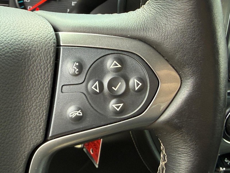 Chevrolet Silverado 2500HD Built After Aug 14 Vehicle Image 17