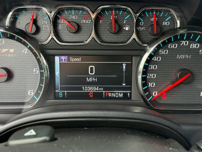 Chevrolet Silverado 2500HD Built After Aug 14 Vehicle Image 18