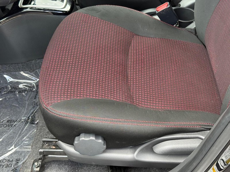 Mitsubishi Mirage Vehicle Image 22