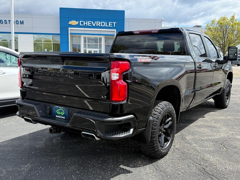 Chevrolet Silverado 1500 LTD Vehicle Image 03