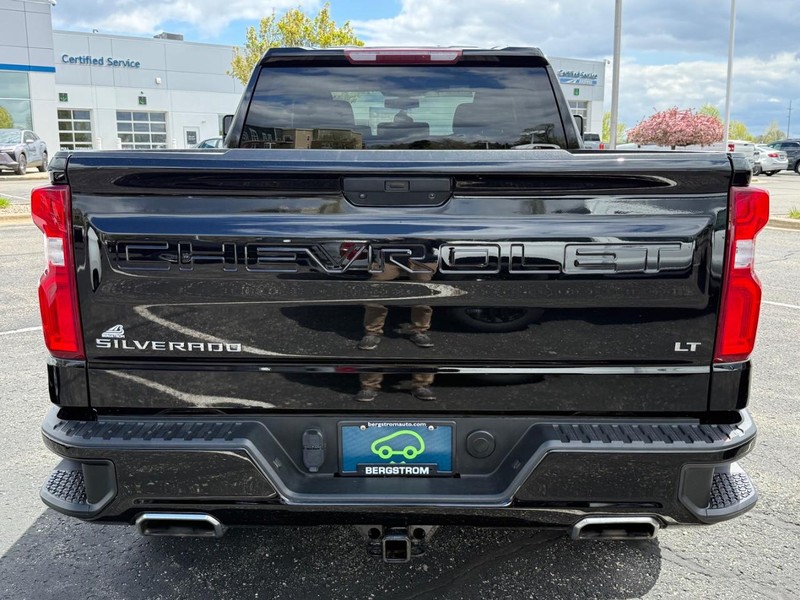 Chevrolet Silverado 1500 LTD Vehicle Image 04