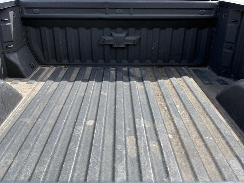 Chevrolet Silverado 1500 LTD Vehicle Image 05