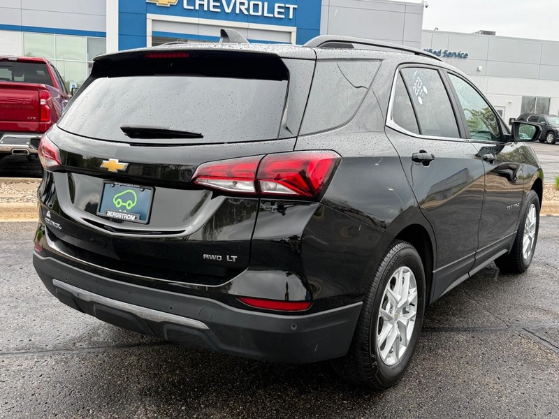Chevrolet Equinox Vehicle Image 03