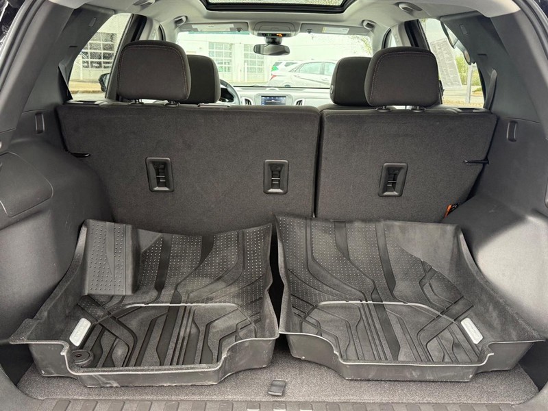 Chevrolet Equinox Vehicle Image 05