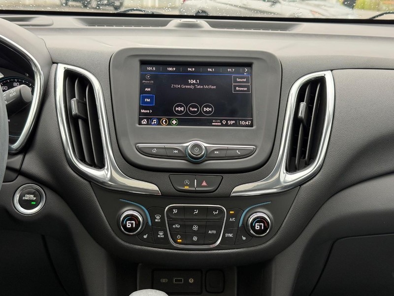 Chevrolet Equinox Vehicle Image 12