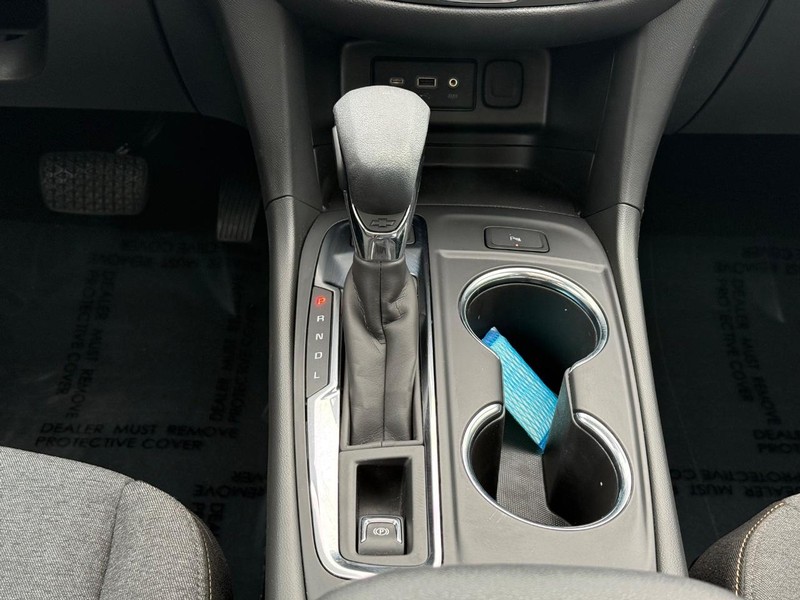 Chevrolet Equinox Vehicle Image 13