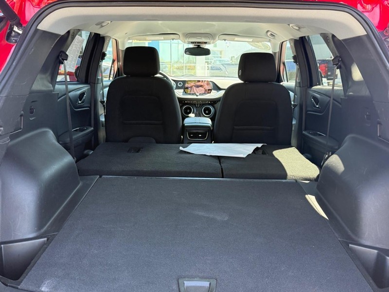 Chevrolet Blazer Vehicle Full-screen Gallery Image 05