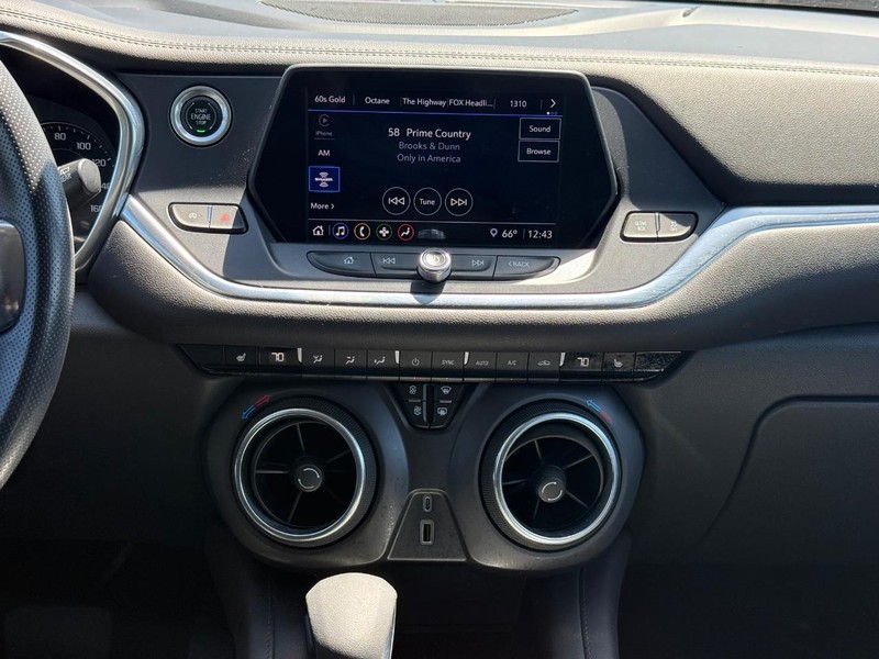 Chevrolet Blazer Vehicle Full-screen Gallery Image 12