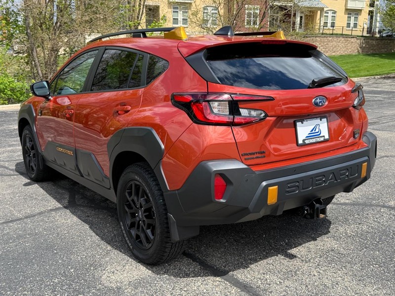 Subaru Crosstrek Vehicle Image 06