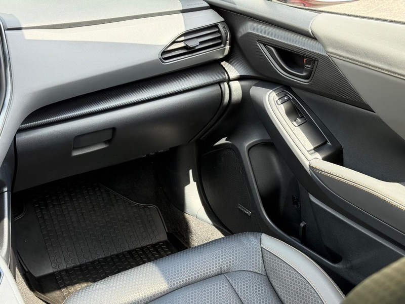 Subaru Crosstrek Vehicle Image 15