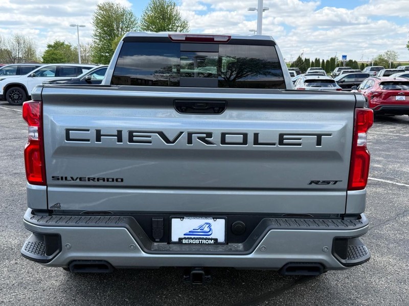 Chevrolet Silverado 1500 Vehicle Full-screen Gallery Image 04