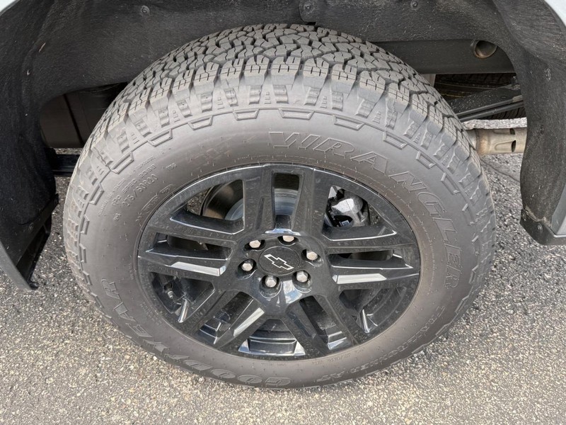 Chevrolet Silverado 1500 Vehicle Full-screen Gallery Image 07