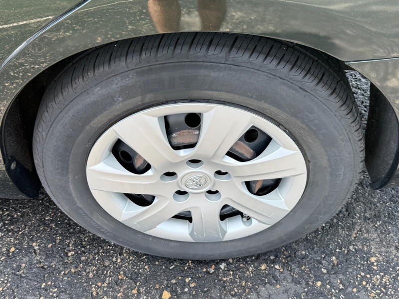 Toyota Camry Vehicle Image 06