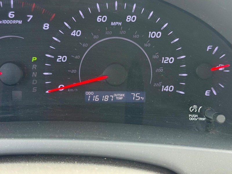 Toyota Camry Vehicle Image 17
