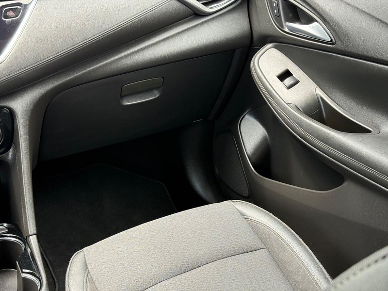 Buick Encore GX Vehicle Image 15