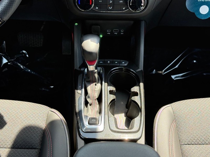 Chevrolet Trailblazer Vehicle Full-screen Gallery Image 15