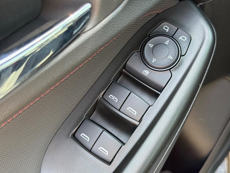 Chevrolet Trailblazer Vehicle Full-screen Gallery Image 23