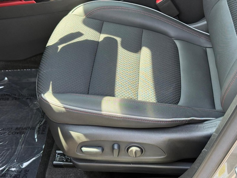 Chevrolet Trailblazer Vehicle Full-screen Gallery Image 24