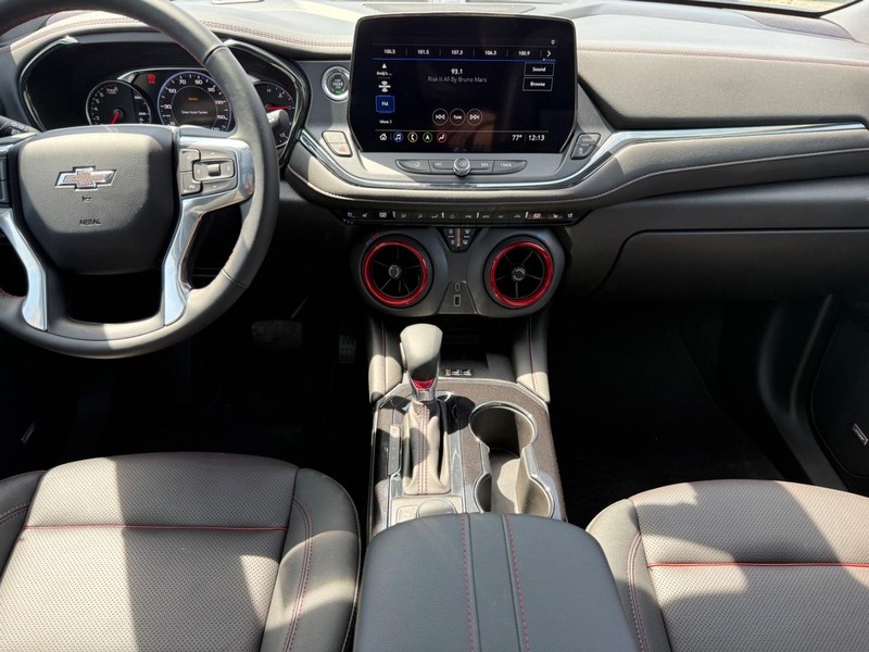 Chevrolet Blazer Vehicle Image 13