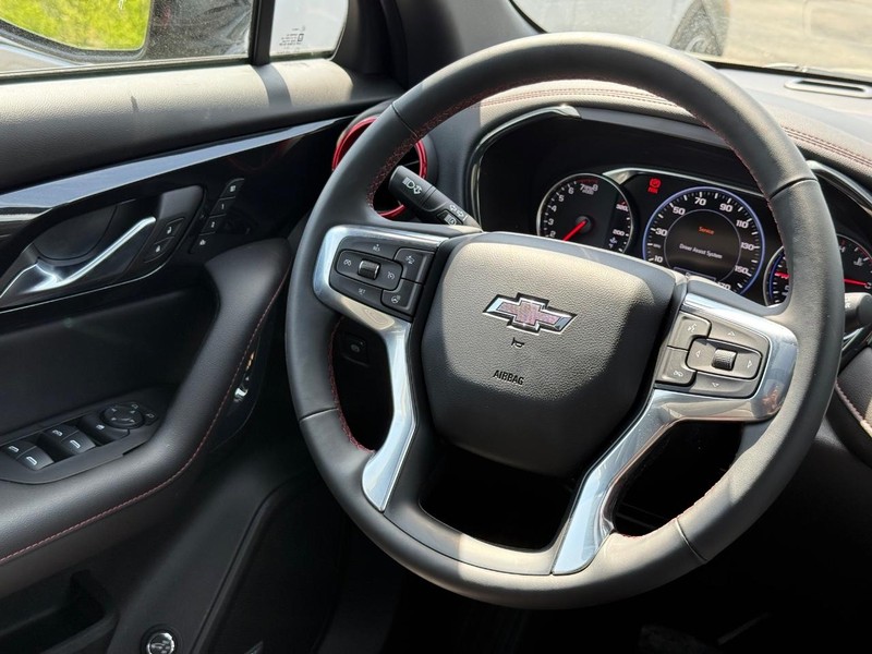 Chevrolet Blazer Vehicle Image 16