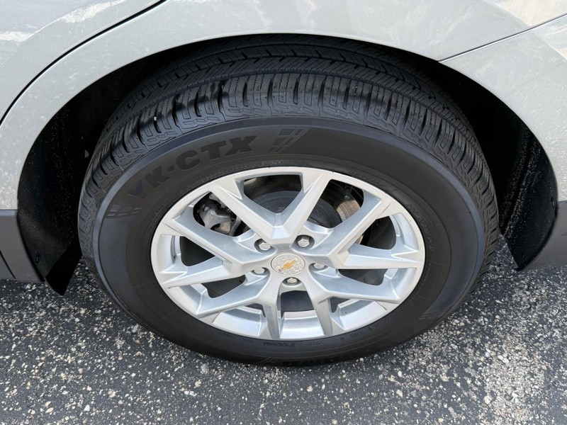 Chevrolet Equinox Vehicle Image 07