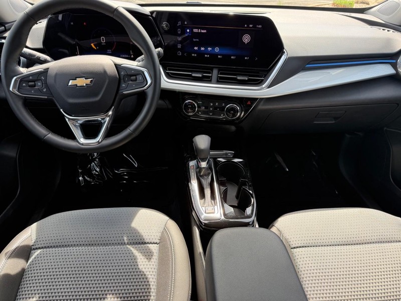Chevrolet Trax Vehicle Image 11