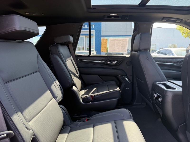 GMC Yukon Vehicle Image 10