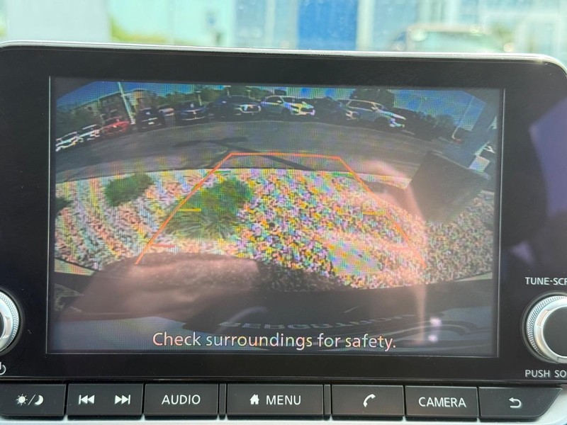 Nissan Altima Vehicle Image 19