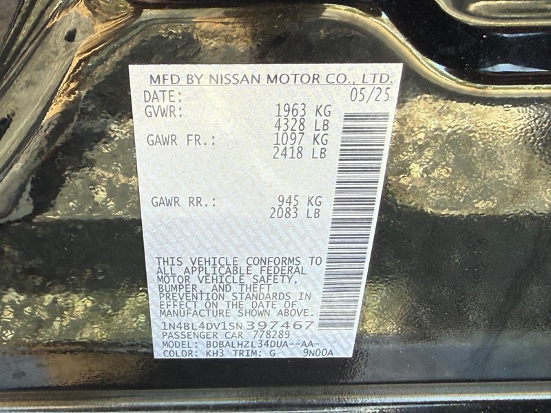 Nissan Altima Vehicle Image 23