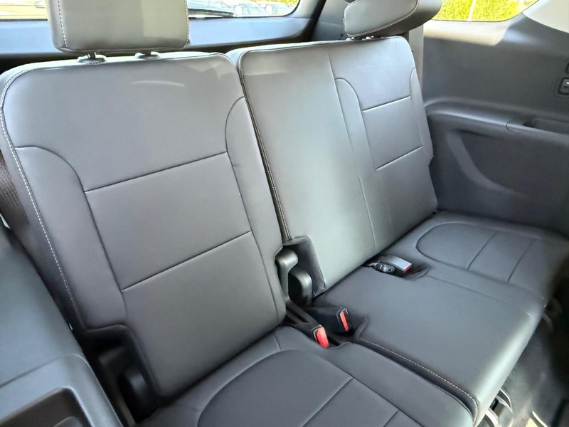 Chevrolet Traverse Vehicle Image 10