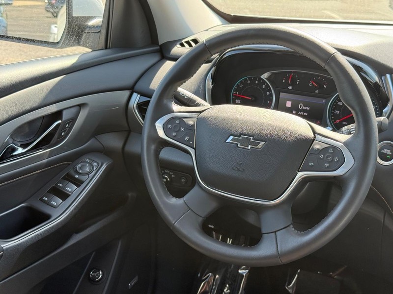 Chevrolet Traverse Vehicle Image 15