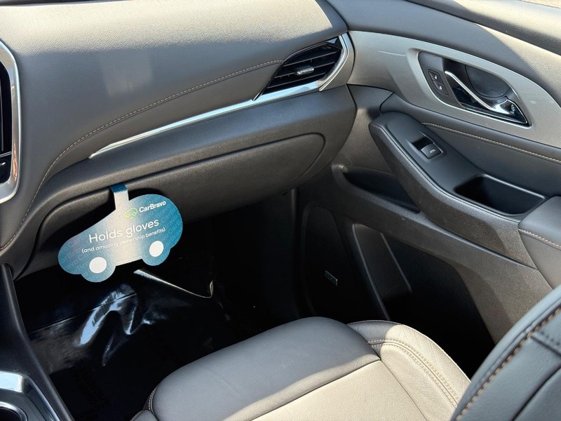 Chevrolet Traverse Vehicle Image 16