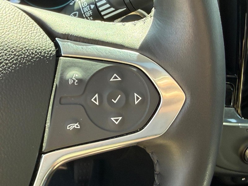 Chevrolet Traverse Vehicle Image 18