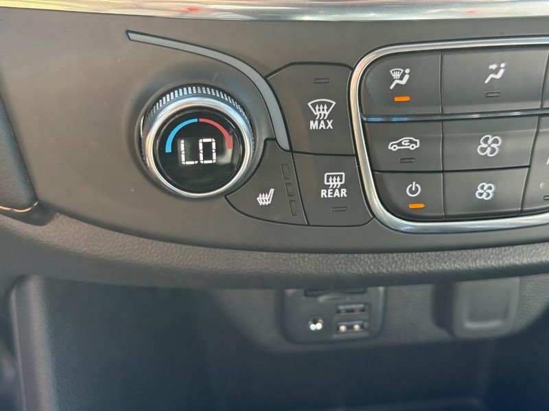 Chevrolet Traverse Vehicle Image 21