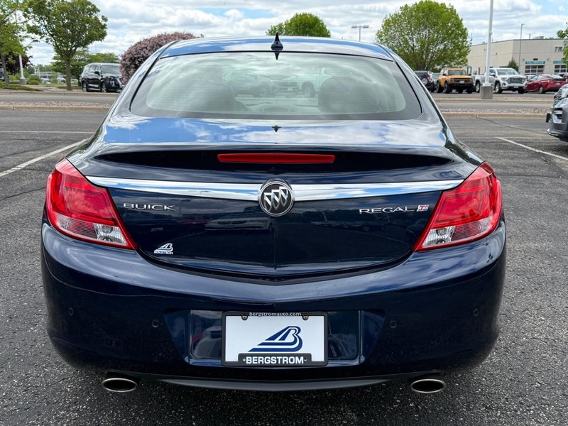 Buick Regal Vehicle Full-screen Gallery Image 04
