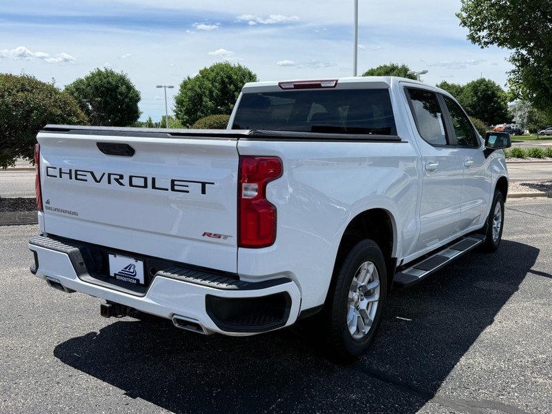 Chevrolet Silverado 1500 Vehicle Full-screen Gallery Image 03