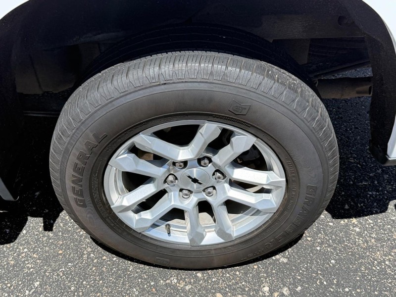 Chevrolet Silverado 1500 Vehicle Full-screen Gallery Image 07