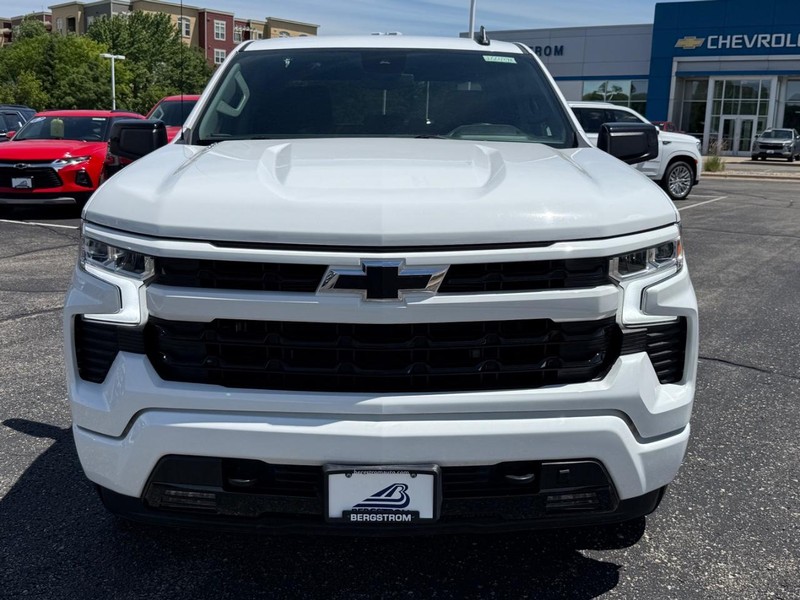 Chevrolet Silverado 1500 Vehicle Full-screen Gallery Image 09