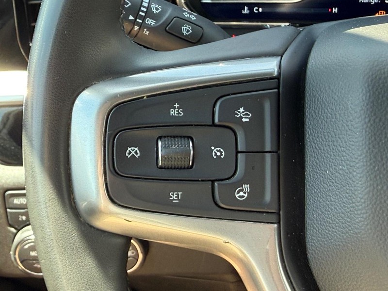 Chevrolet Silverado 1500 Vehicle Full-screen Gallery Image 15